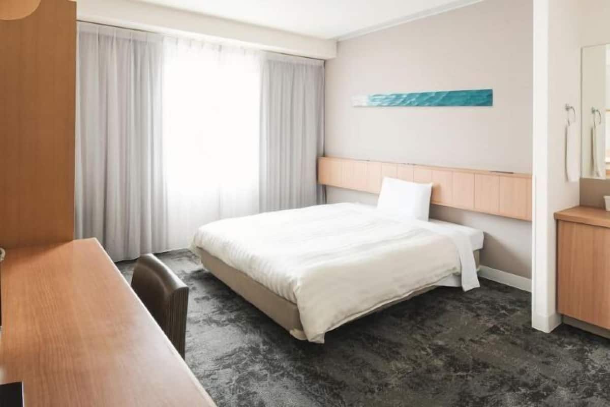 Couette en duvet, bureau, espace de travail pour ordinateurs portables