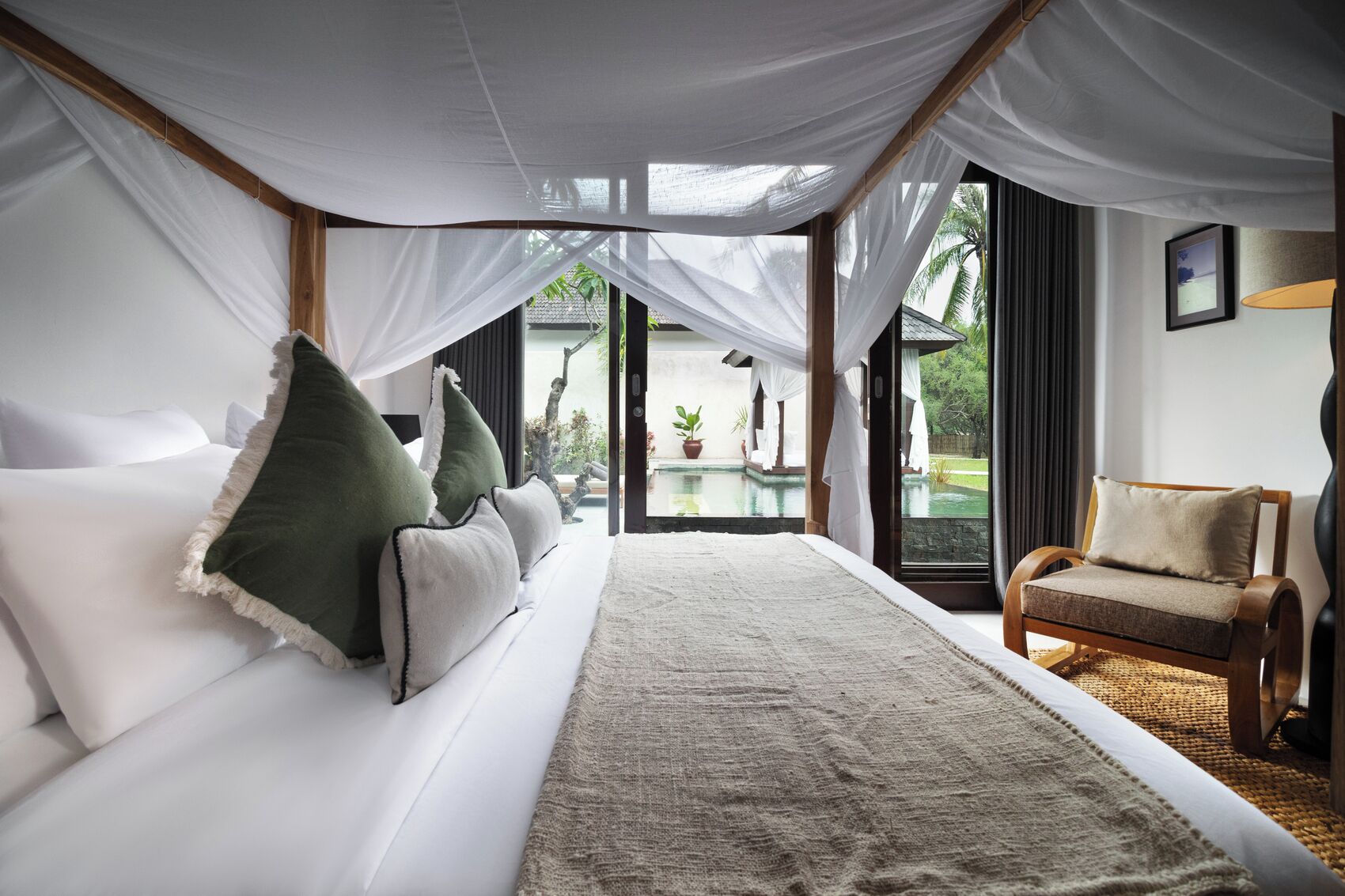 Vila, 2 quartos, piscina particular | Roupas de cama premium, frigobar, cofres nos quartos