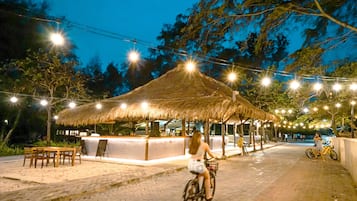 Façade de lâhĂ©bergement - soirĂ©e/nuit