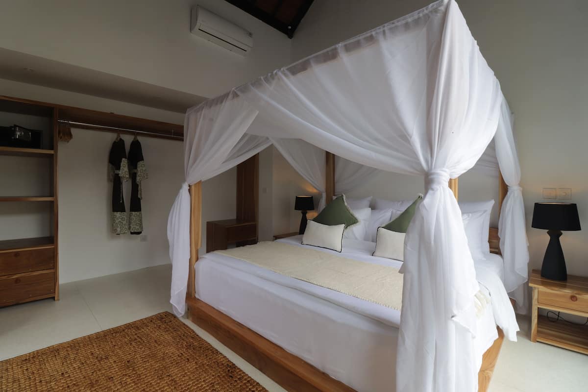 Villa, 2 slaapkamers, privézwembad | Luxe beddengoed, een minibar, een kluis op de kamer