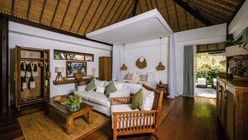 Ocean Private Pool Villa | Premium bedding, minibar, in-room safe, individually decorated