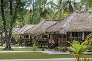 Palm View Bungalow | Garden view