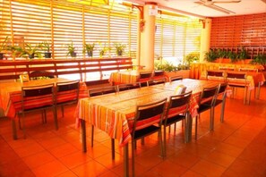 Dining - Queen Pattaya Hotel (Pattaya)