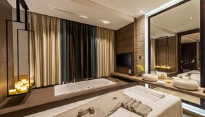 SPA Room with treatment | Vasca idromassaggio privata