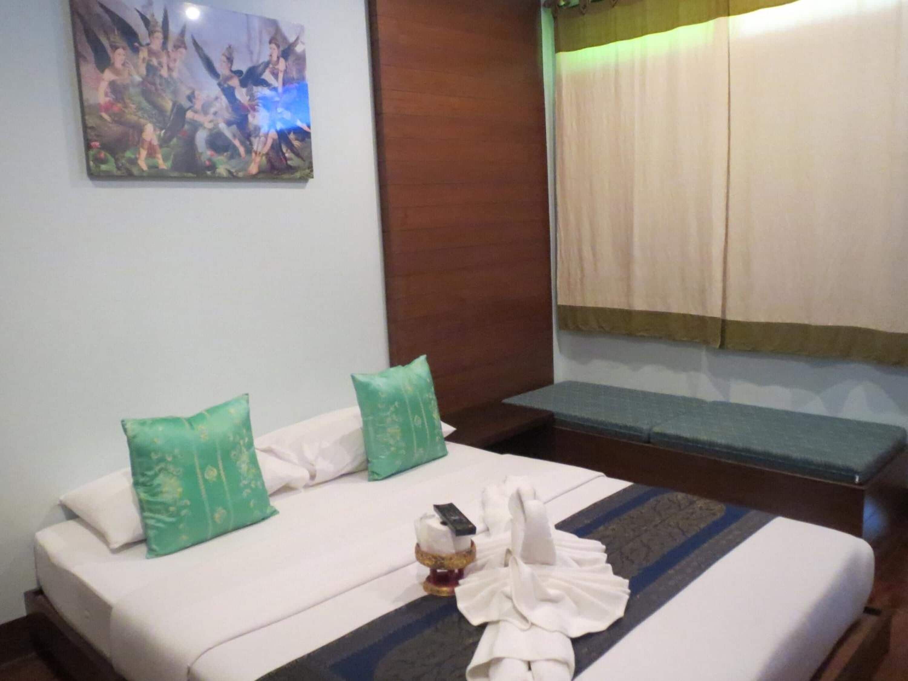 minibar, desk, free wifi, bed sheets