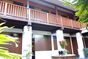 Ngoại thất