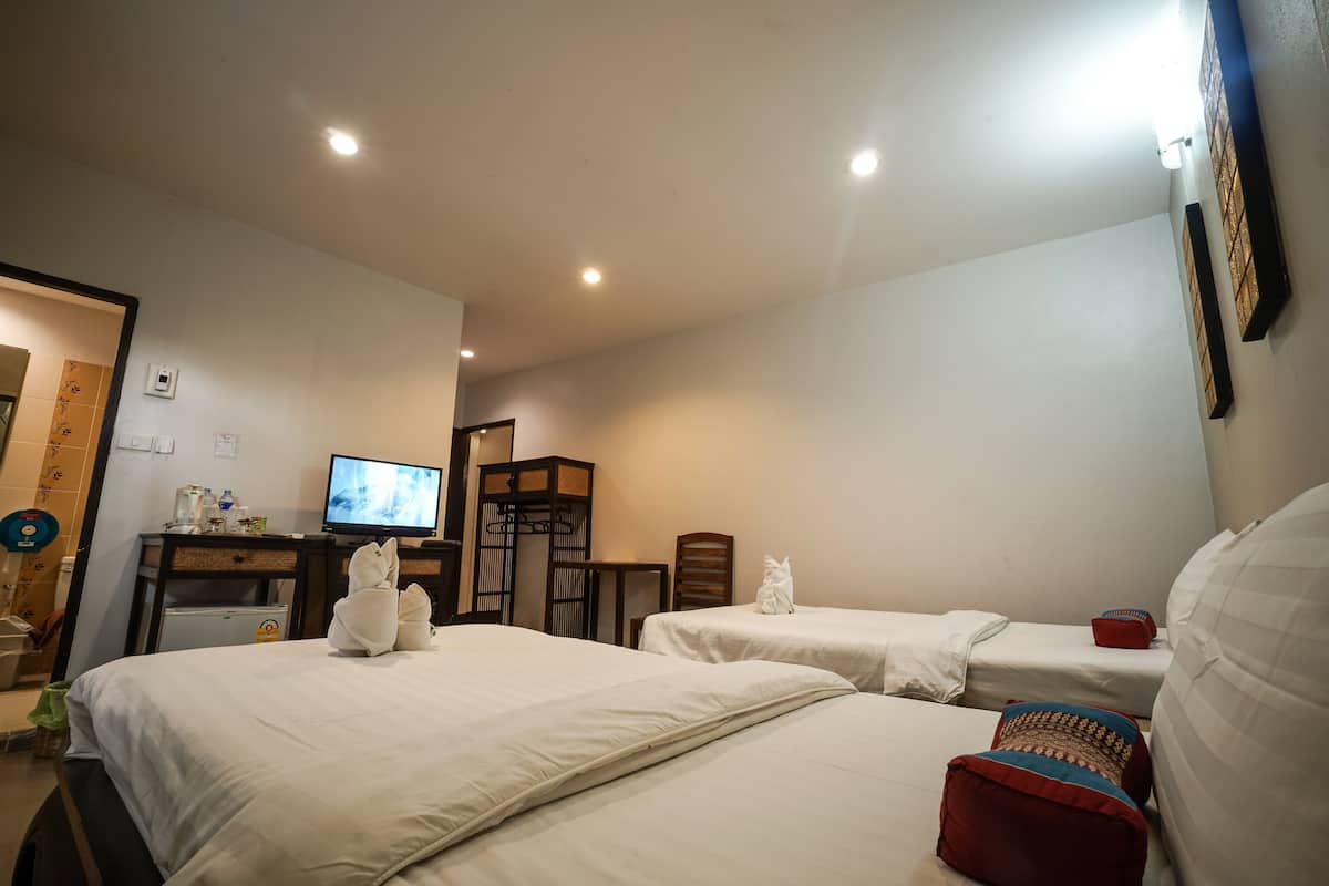In-room safe, individually decorated, blackout drapes, soundproofing