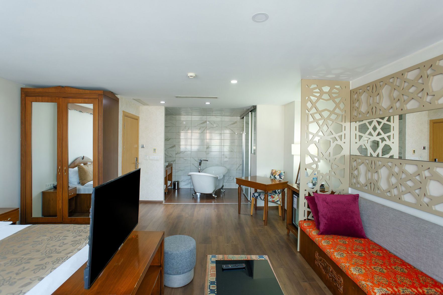 Minibar, in-room safe, desk, blackout drapes