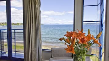 Studio (First Floor) | Blick auf den See