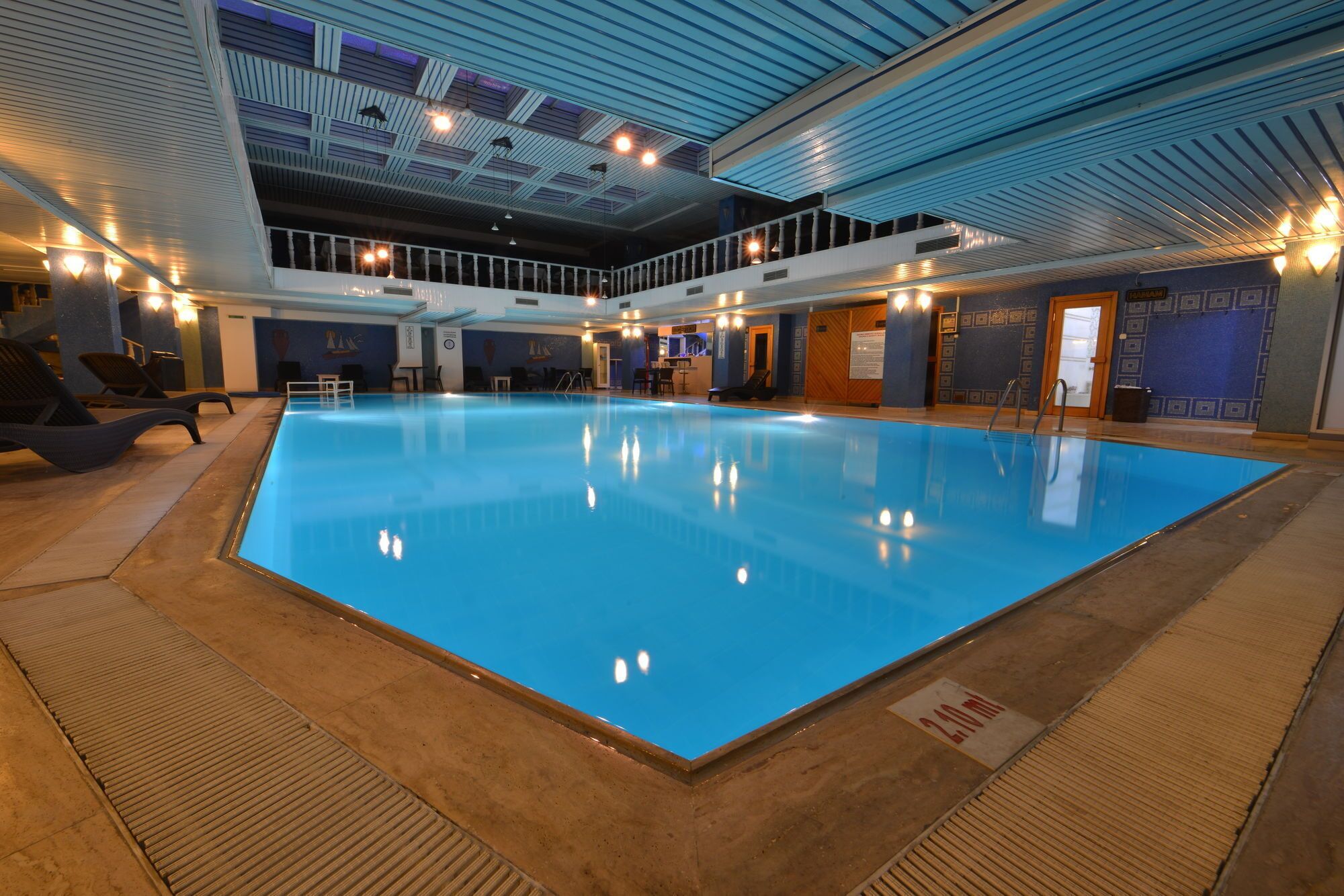 Indoor pool, outdoor pool