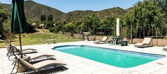 Old Mill Lodge, Working Ostrich Farm & Restaurant, Oudtshoorn