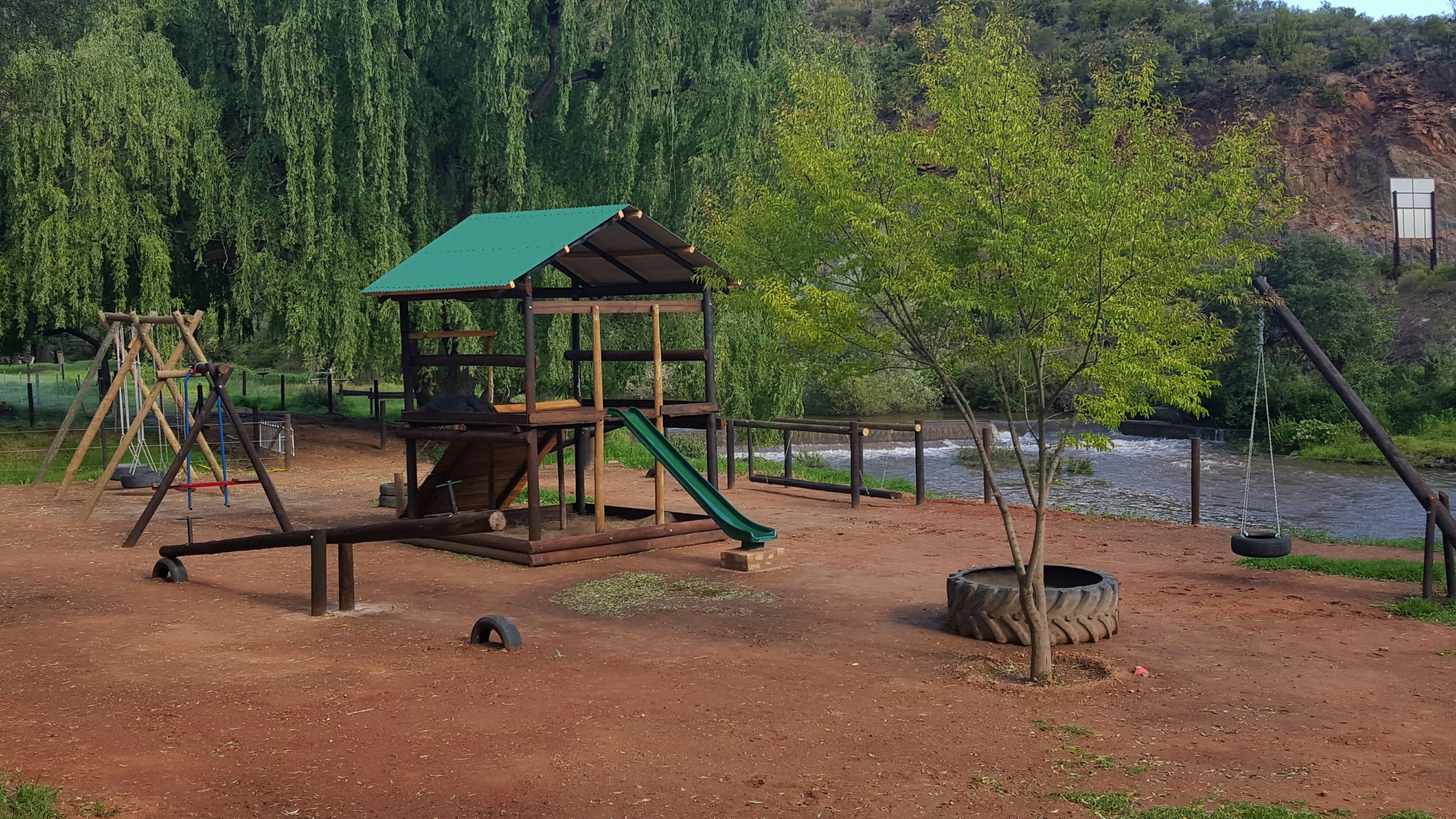 室外兒童遊樂區