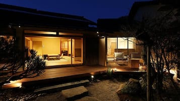 Premium-Vierbettzimmer (Japanese, Ukihashi) | Zimmersafe, Schreibtisch, kostenloses WLAN, Bettwäsche