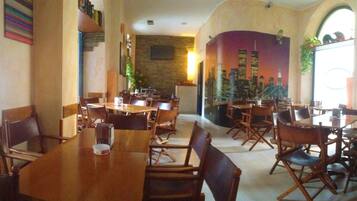 Petit déjeuner préparé à la commande compris tous les jours