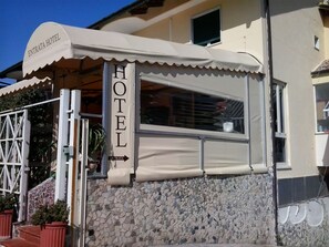 Exterior - Hotel Orchidea (Giugliano in Campania)