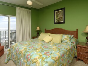 Condo, 2 Bedrooms, 2 Bathrooms, Sea Facing