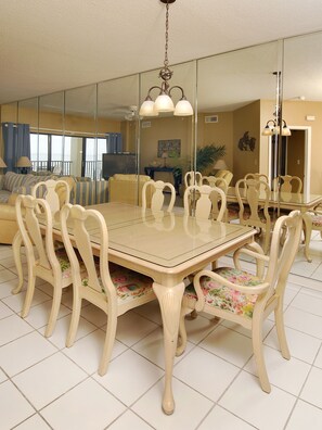 Three Bedroom Two Bath Condo, Sea Facing  | In-room dining