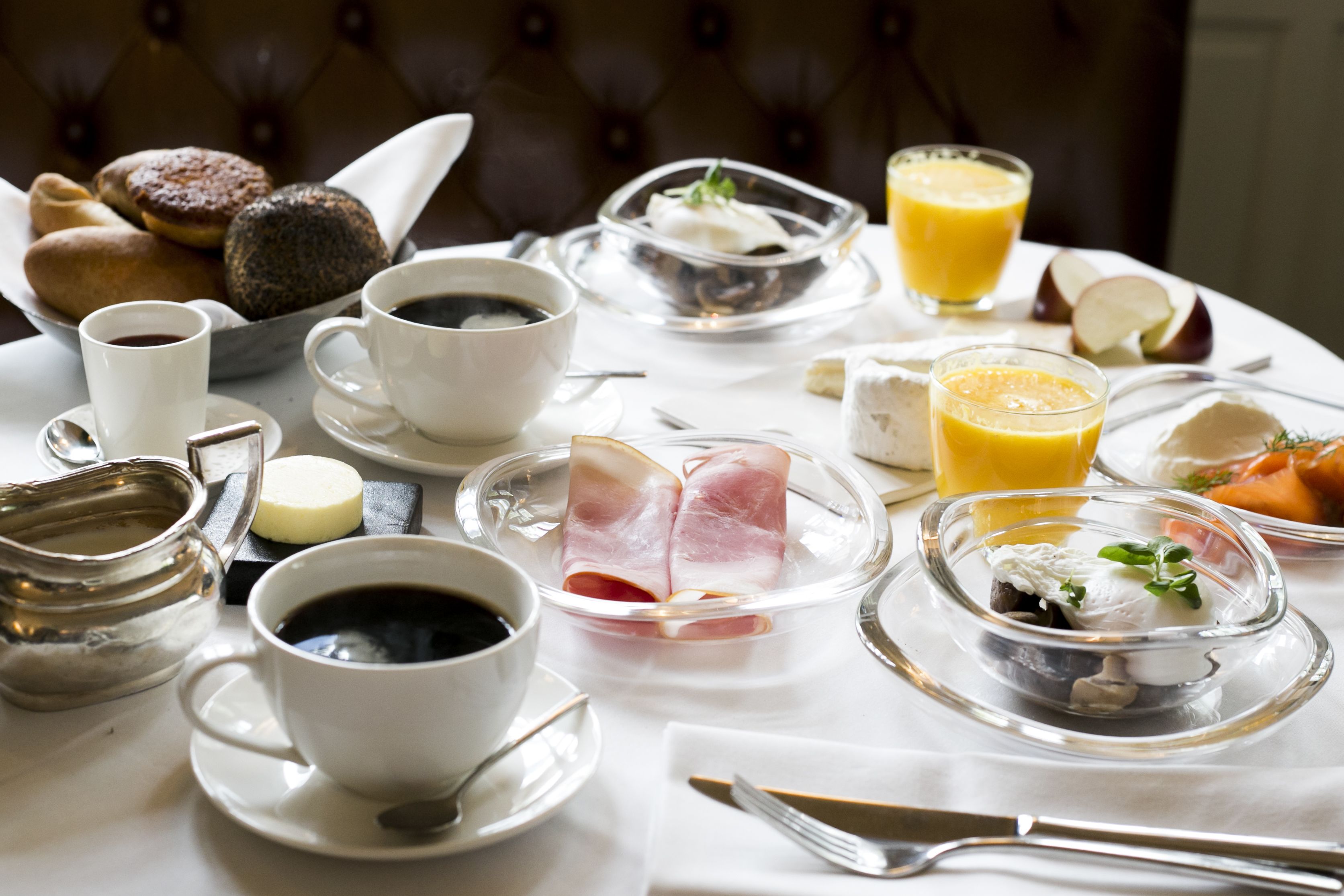 free daily cooked-to-order breakfast