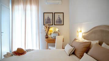 Minibar, desk, blackout drapes, soundproofing