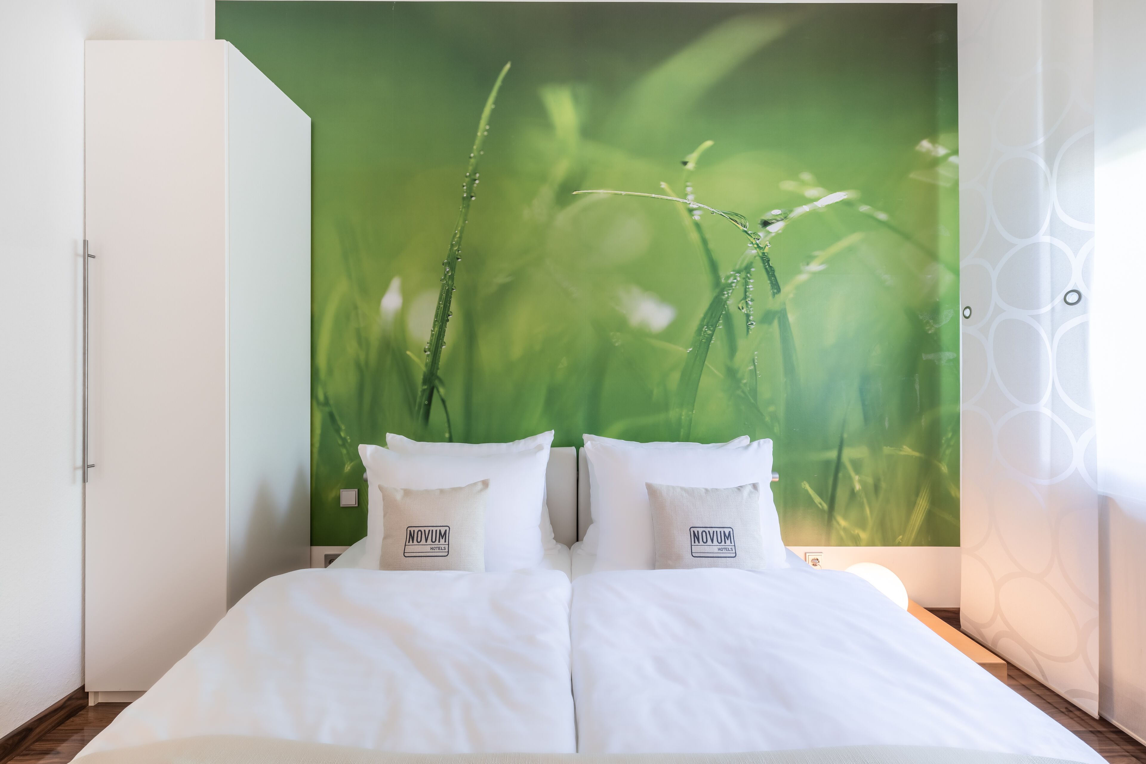 comfort double room, 1 double bed | hypo-allergenic bedding, desk, blackout curtains, soundproofing