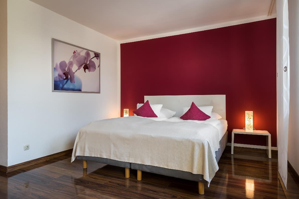 Hypo-allergenic bedding, desk, blackout curtains, soundproofing