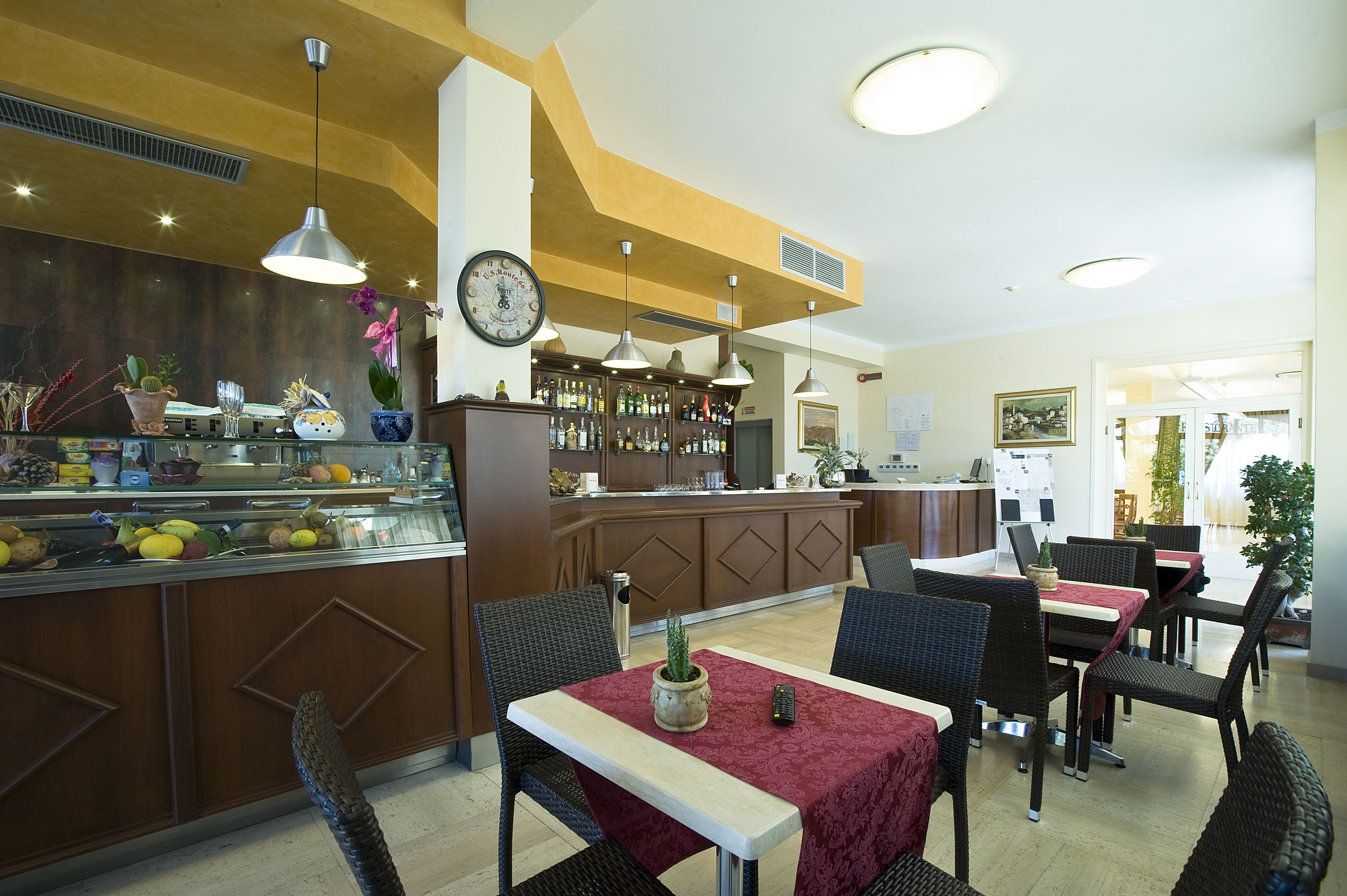 serves lunch and dinner