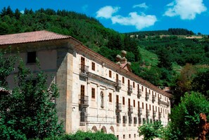 Front of property - Parador De Corias (Cangas del Narcea)