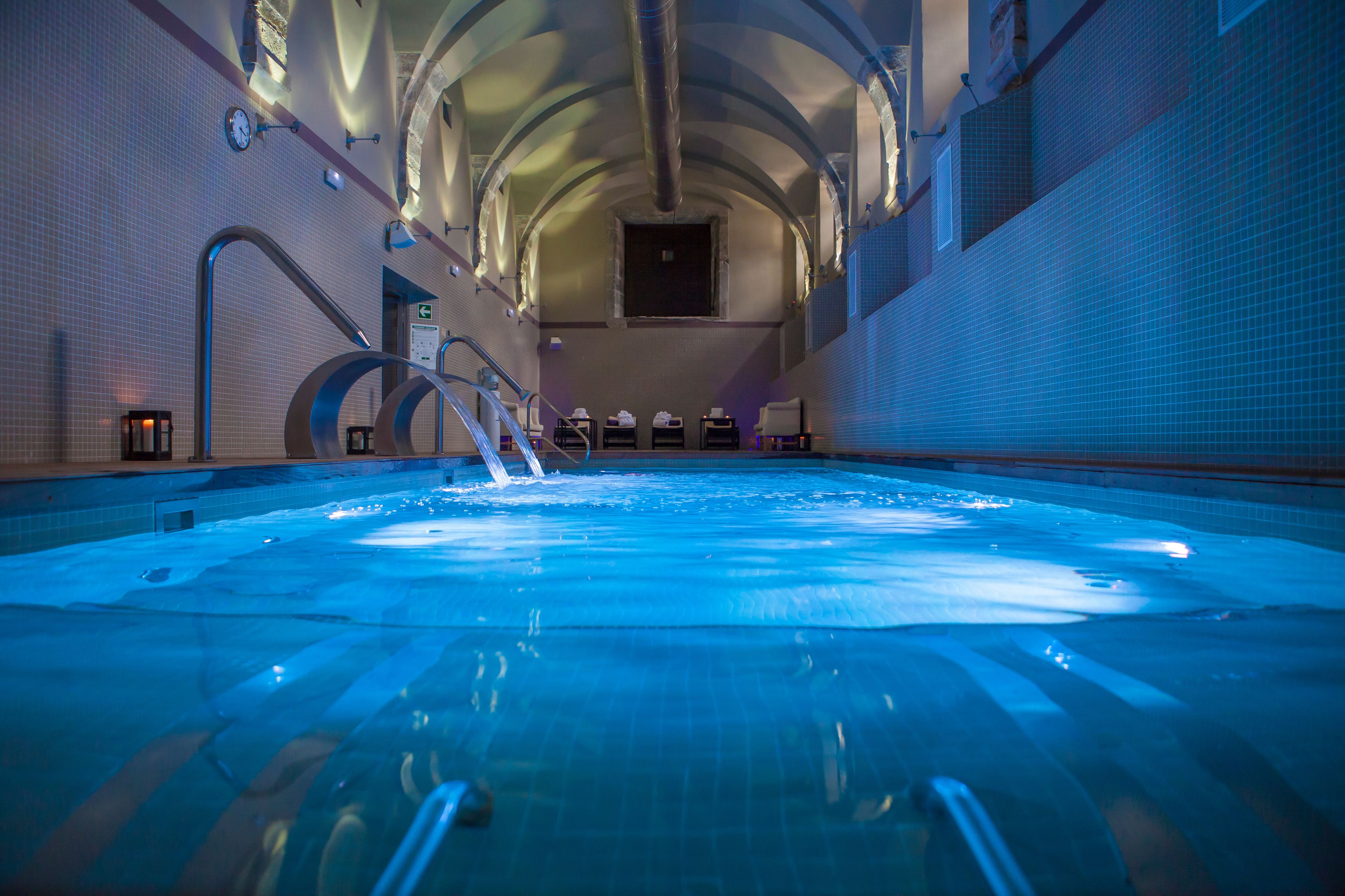 sauna, hot tub, turkish bath/hammam, massages