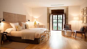Minibar, in-room safe, desk, blackout drapes