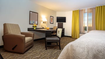 Premium bedding, in-room safe, desk, iron/ironing board