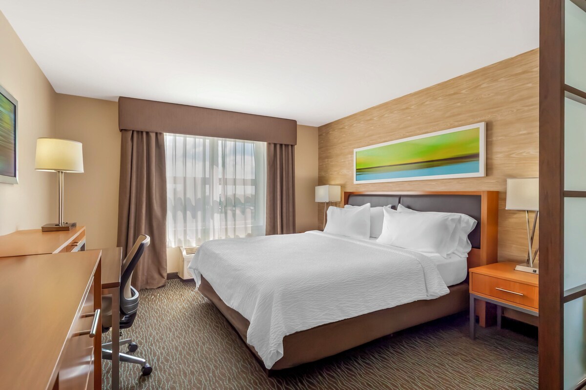 Hypo-allergenic bedding, desk, blackout curtains, soundproofing