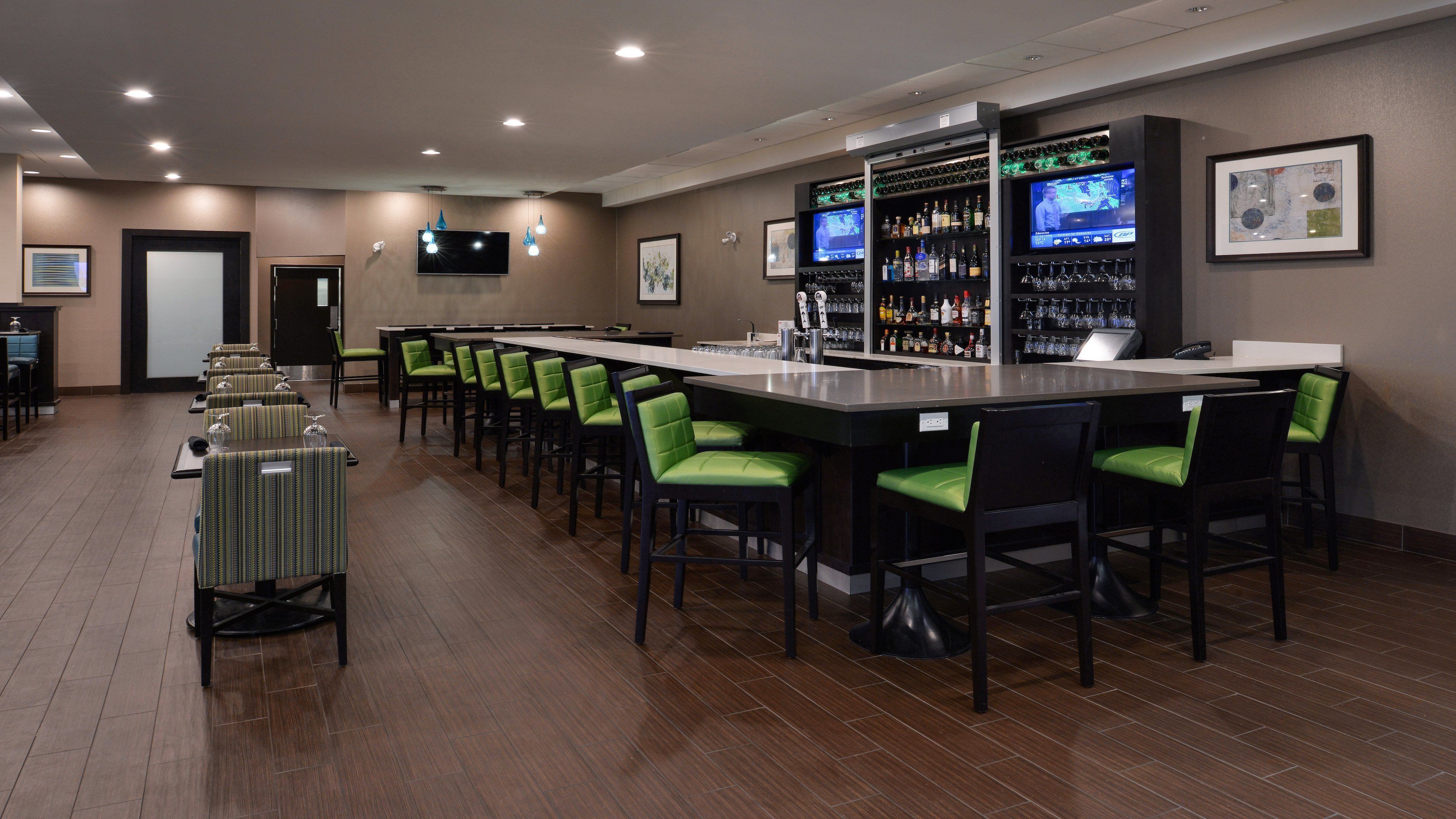 breakfast, lunch, dinner served; american cuisine