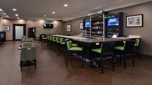 Breakfast, lunch and dinner served  - Holiday Inn Hotel & Suites Edmonton Airport & Conference Ctr by IHG (Nisku)