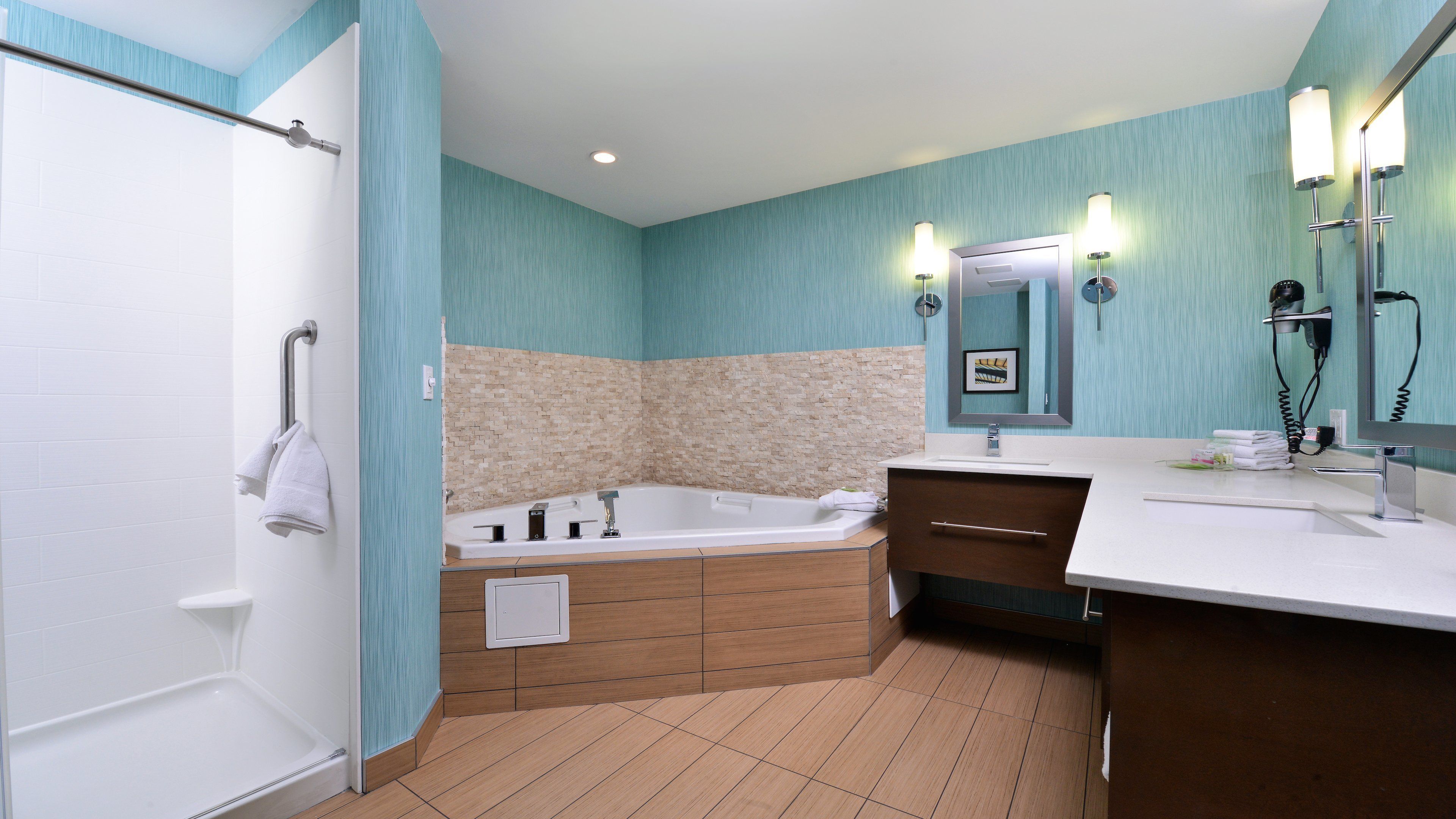 suite, 1 king bed (walk-in shower) | bathroom | shower, hair dryer, towels