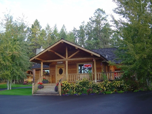 Somer's Bay Log Cabin lodging