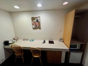 Chambre | Ameublement personnalisé, bureau, chambres insonorisées, Wi-Fi gratuit