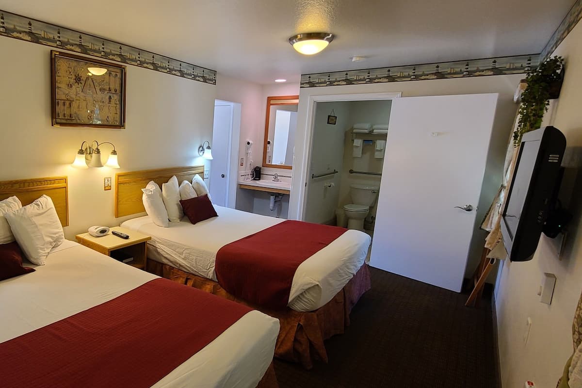 Single Room | Dilengkapkan perabot secara berasingan, meja, kalis bunyi