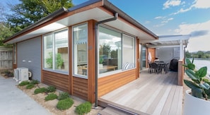 Deluxe-Villa (Crestwood & Te Uku SPA) | Terrasse/Patio