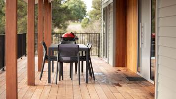 Tongariro & Ruapehu Luxury Villas | Terrace/patio