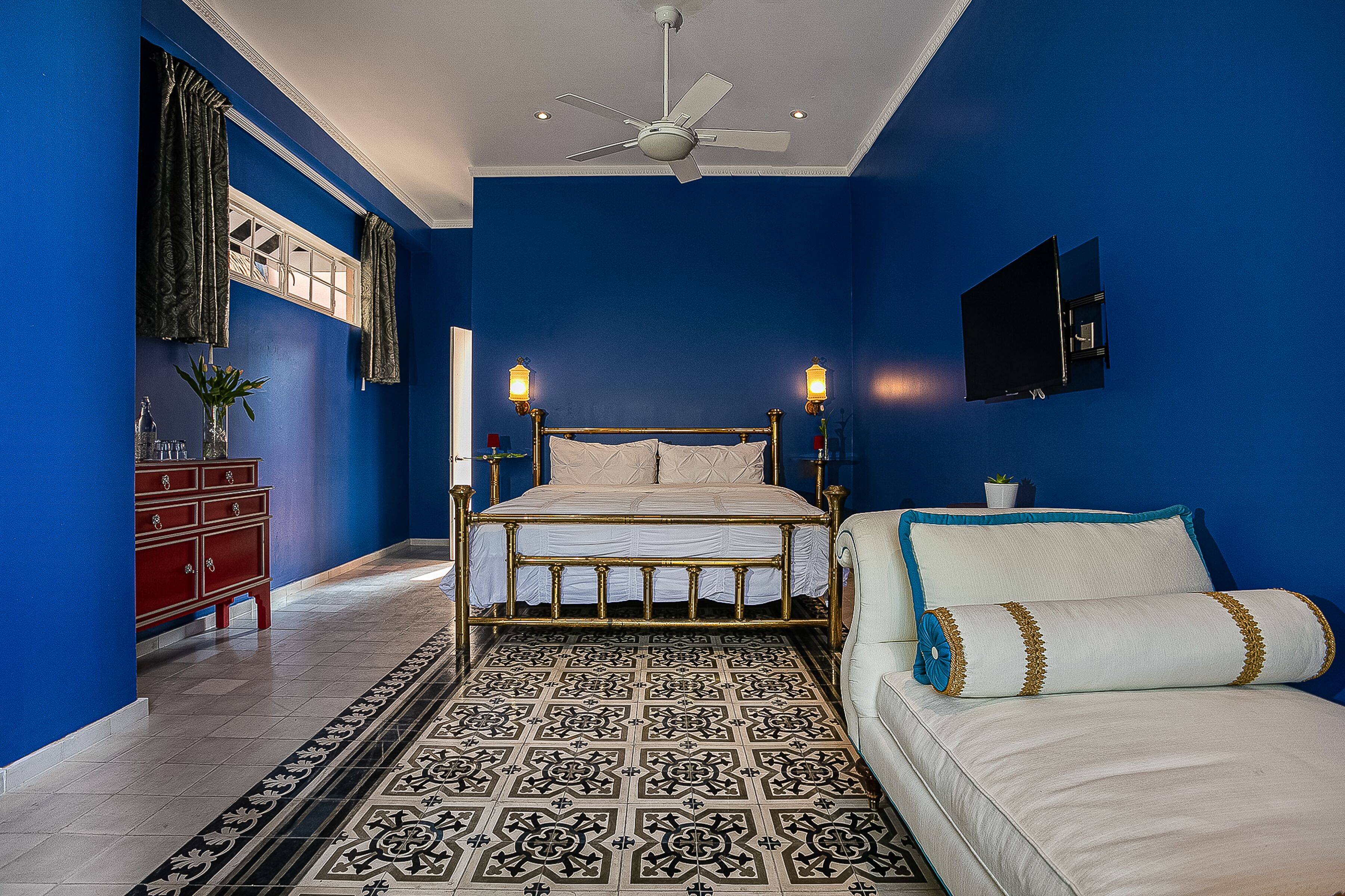 أغطية فراش متميزة وألحفة محشوة بالريش وأسرّة بطبقة علوية مريحة