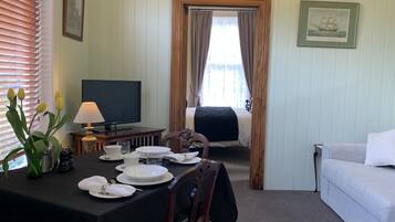 Superior Apartment, 1 Bedroom (Sir Joseph Banks) | Living area