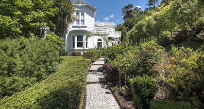 Sennen House