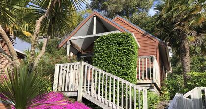 Bay Cabinz Motel