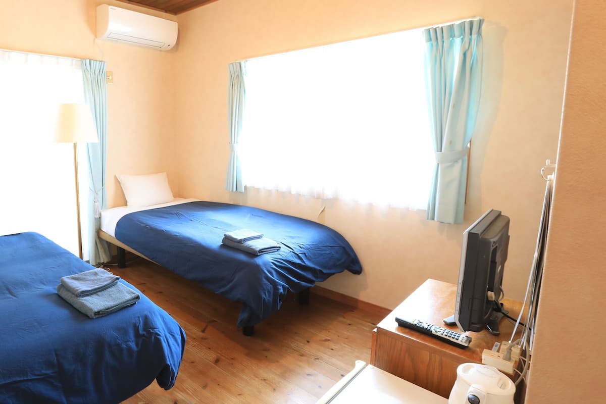 1 Schlafzimmer, Bügeleisen/Bügelbrett, Bettwäsche