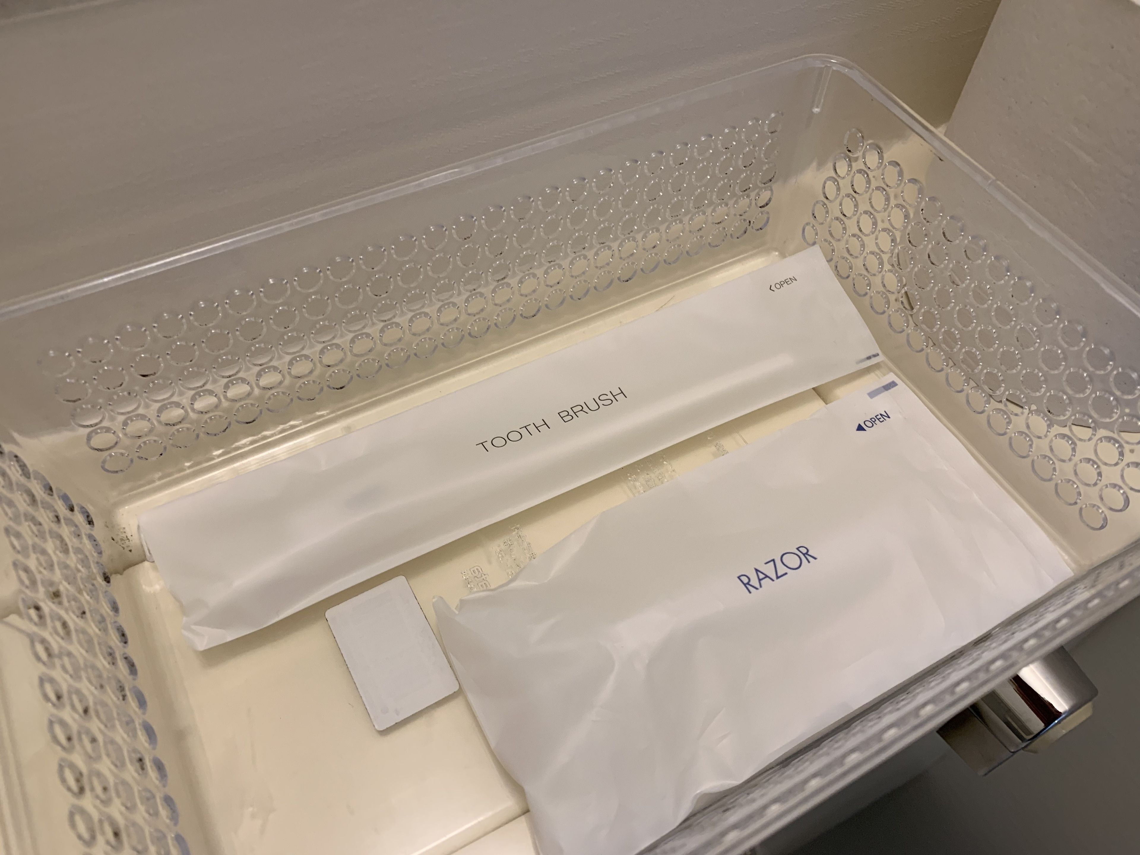 pension (twin room) non smoking, private bathroom | bathroom | free toiletries, hair dryer, towels