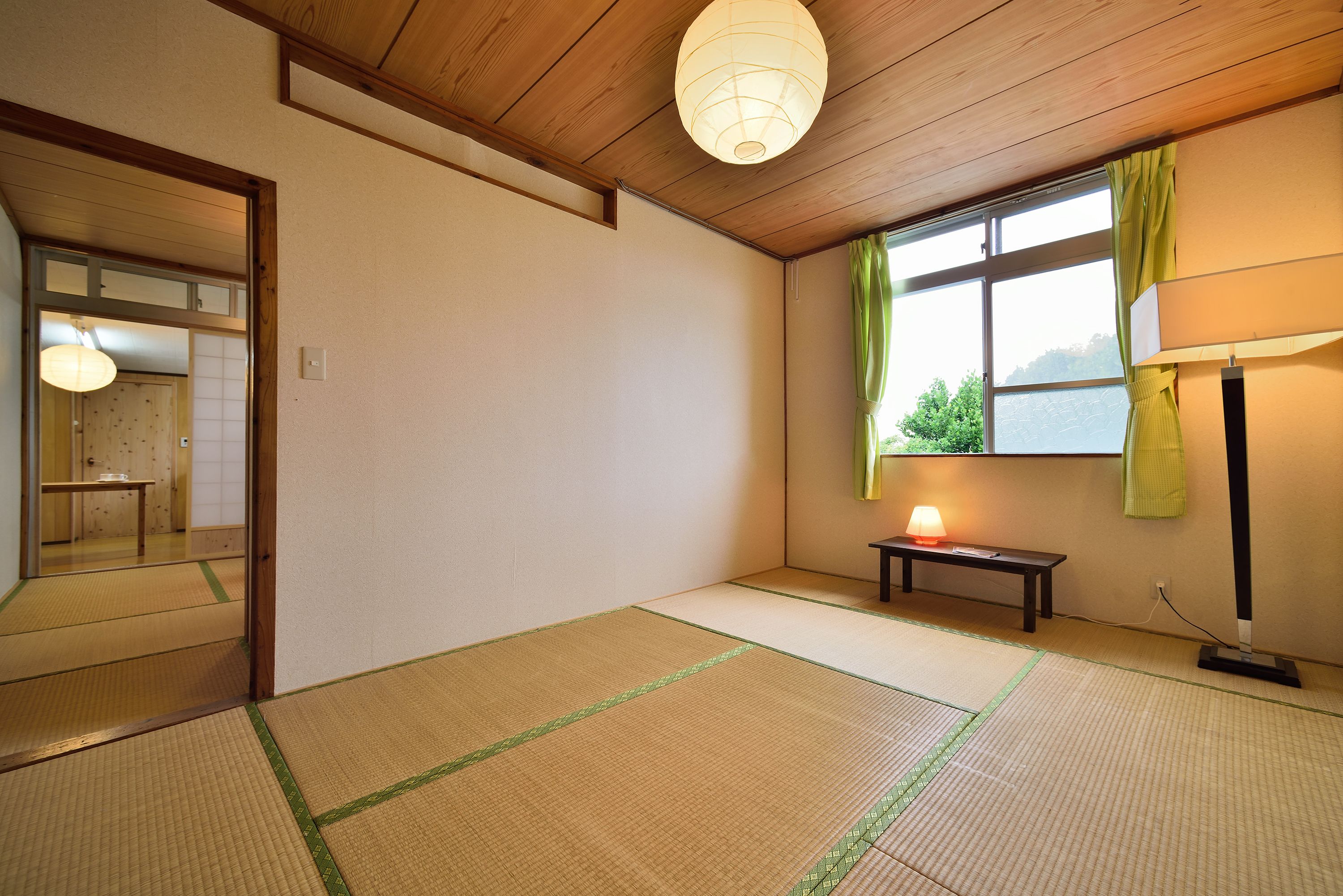 32-inch led tv with satellite channels, tv