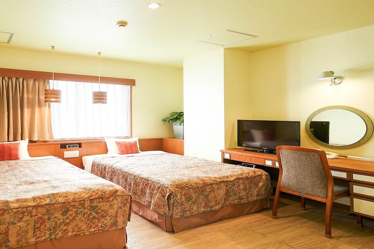 Desk, cots/infant beds, free WiFi, bed sheets