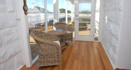 Cape Nelson Lighthouse