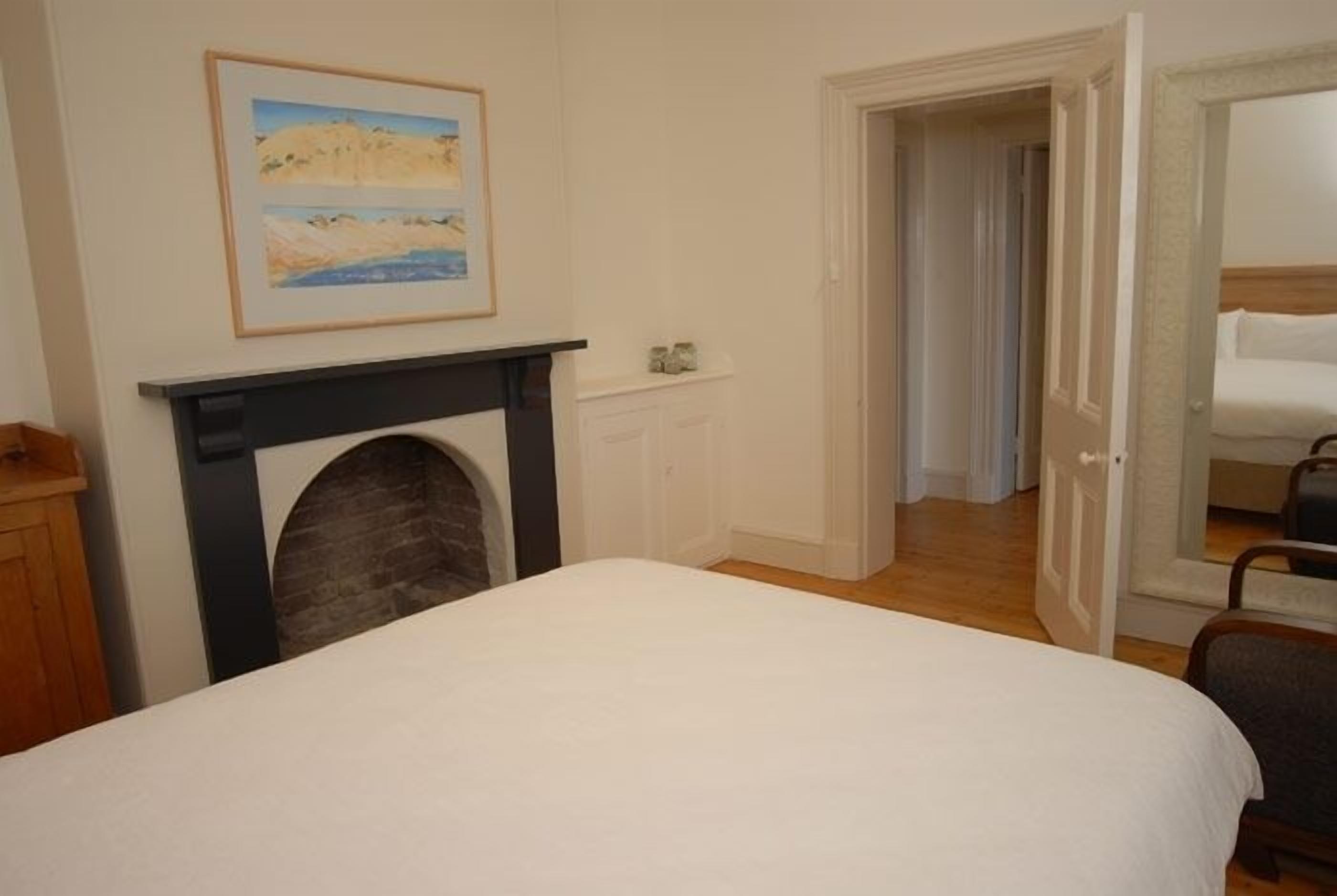1 bedroom, iron/ironing board, free WiFi