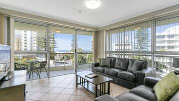 2 Bedroom Apartment | Living room